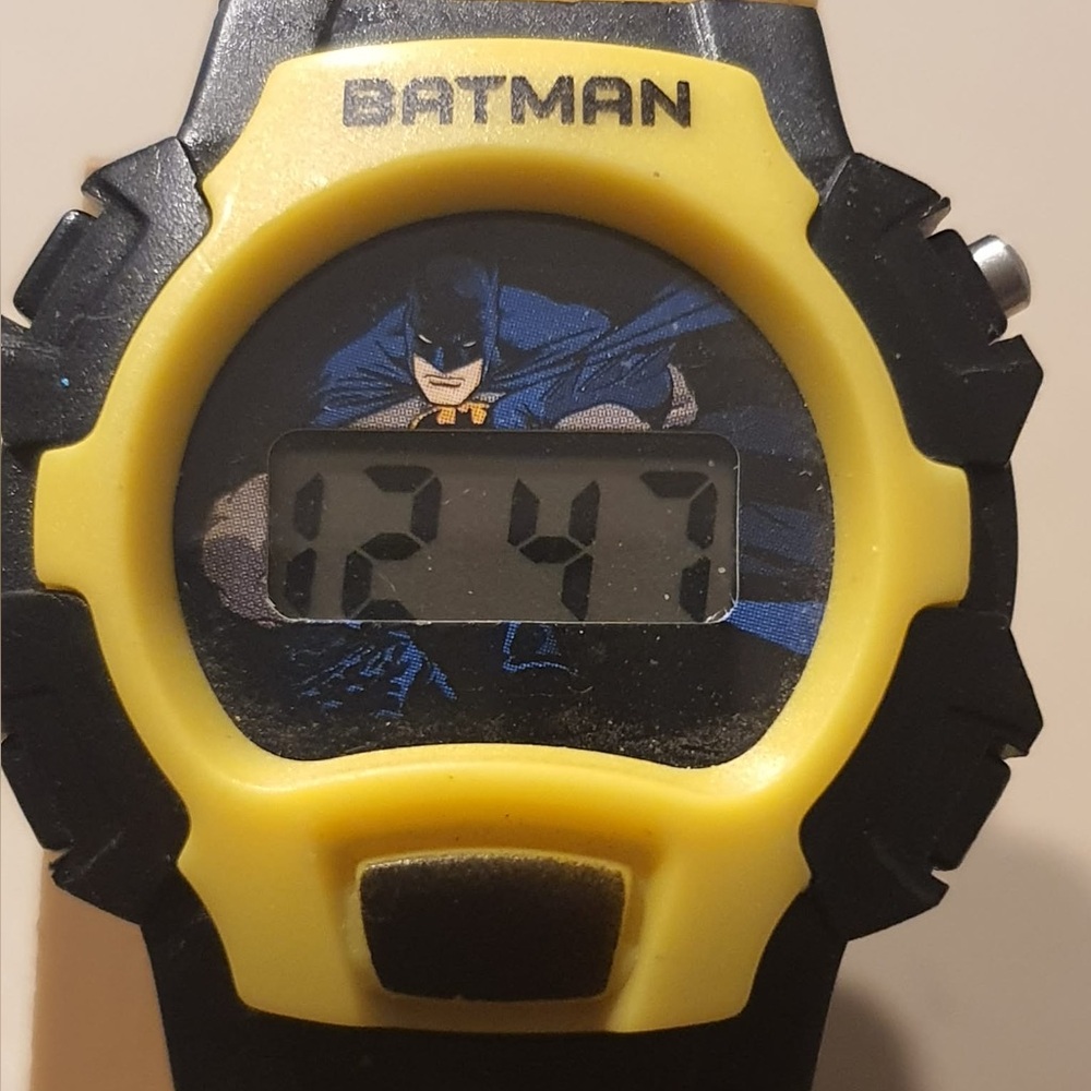 🦋10/$20🦋 DC Comics Batman Yellow /Black Digital Boy's Watch